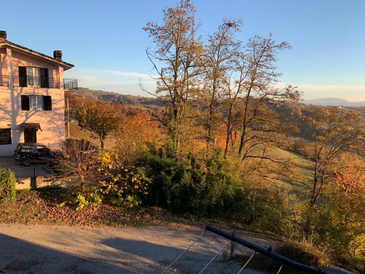 Casa Pier E Anna Lägenhet Murazzano  Exteriör bild